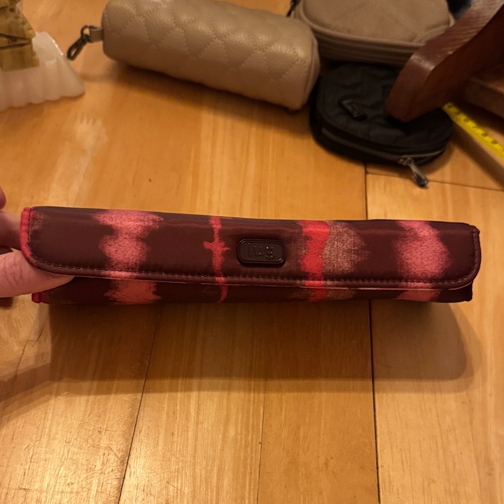LUG Choo Choo Shibori Wine Pill Organizer NWOT